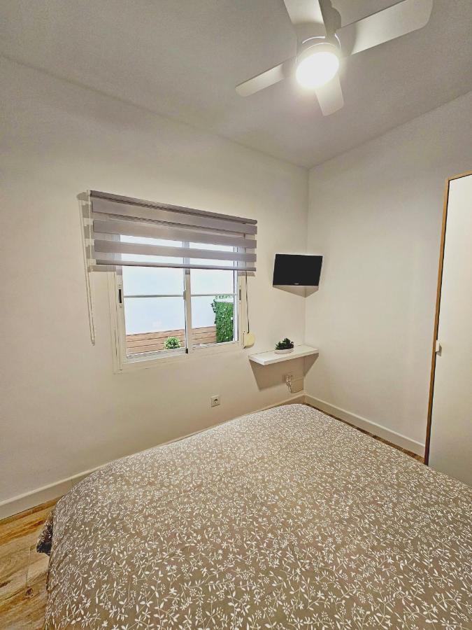 Elegante De Diseno. Almería